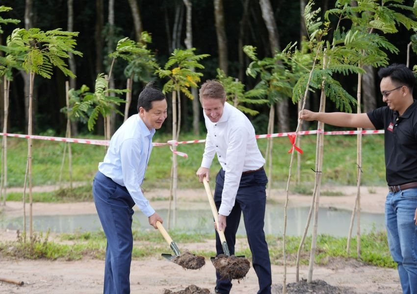 LEGO Việt Nam hoàn thành cam kết trồng 50.000 cây xanh tại nhà máy mới Bình Dương