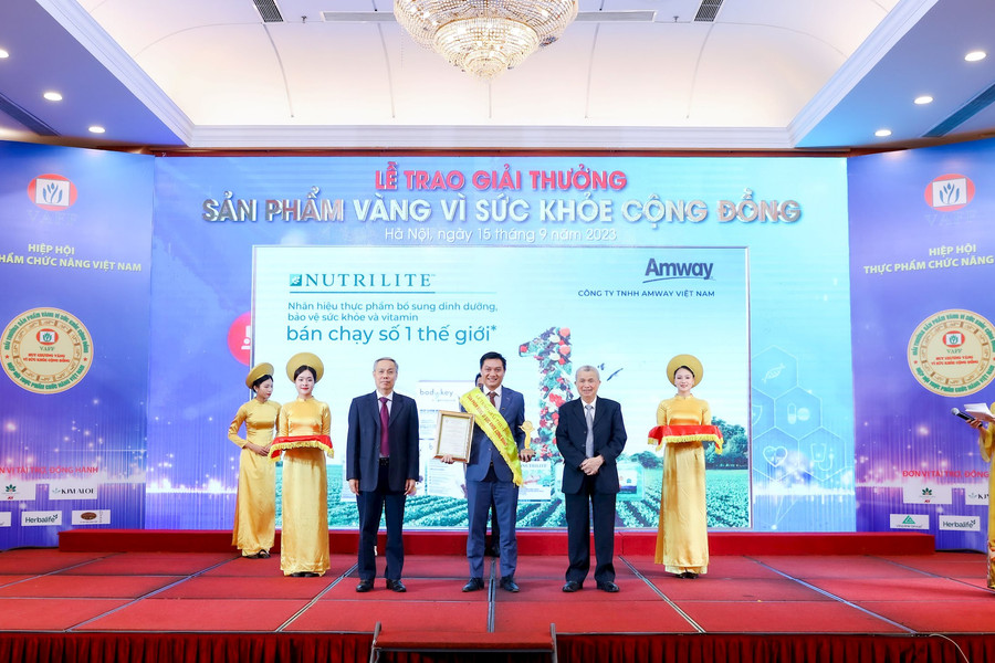 Amway Việt Nam nhận giải thưởng sản phẩm vàng vì sức khỏe cộng đồng