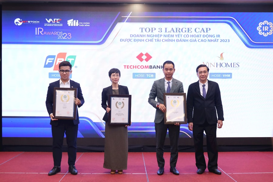 Vinh danh doanh nghiệp niêm yết có hoạt động IR tốt nhất 2023