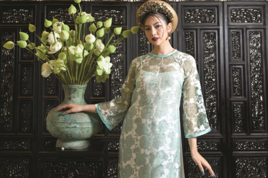 Phá cách cho lụa và jean