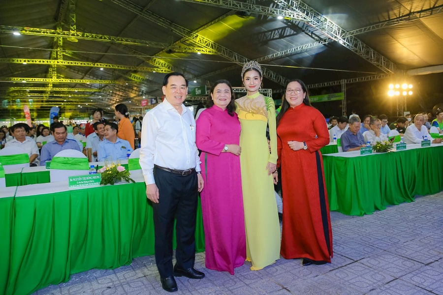 Hoa hậu Môi trường Thế giới 2023 tham gia hoạt động bảo vệ môi trường tại quê nhà