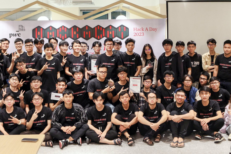 Đội sinh viên Việt Nam giành ưu thế trong cuộc thi Hack A Day 2023 – Securing AI