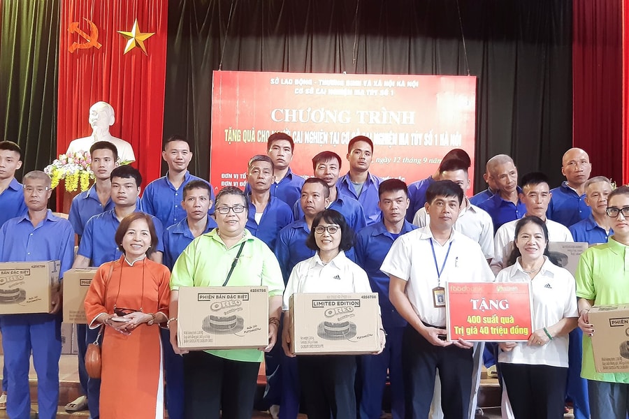 Mondelez Kinh Đô hỗ trợ hơn 27.000 thùng bánh kẹo đến cộng đồng