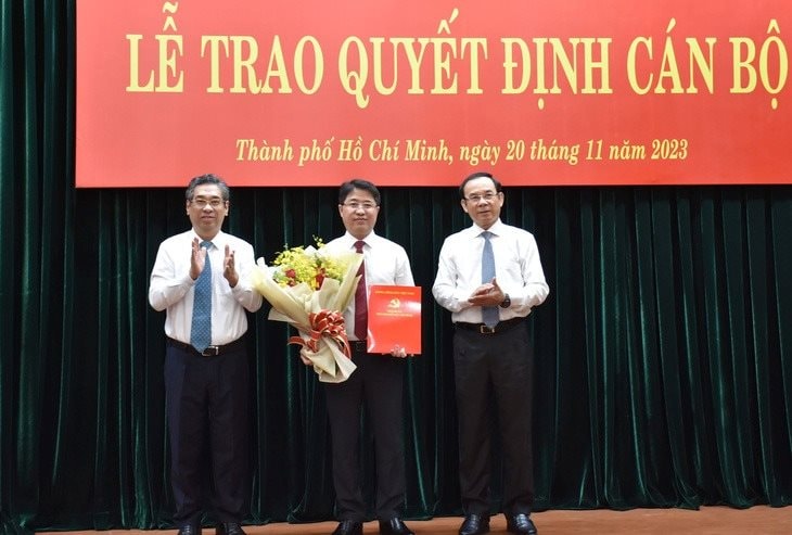TP.HCM trao quyết định bổ nhiệm Chánh Văn phòng Thành ủy