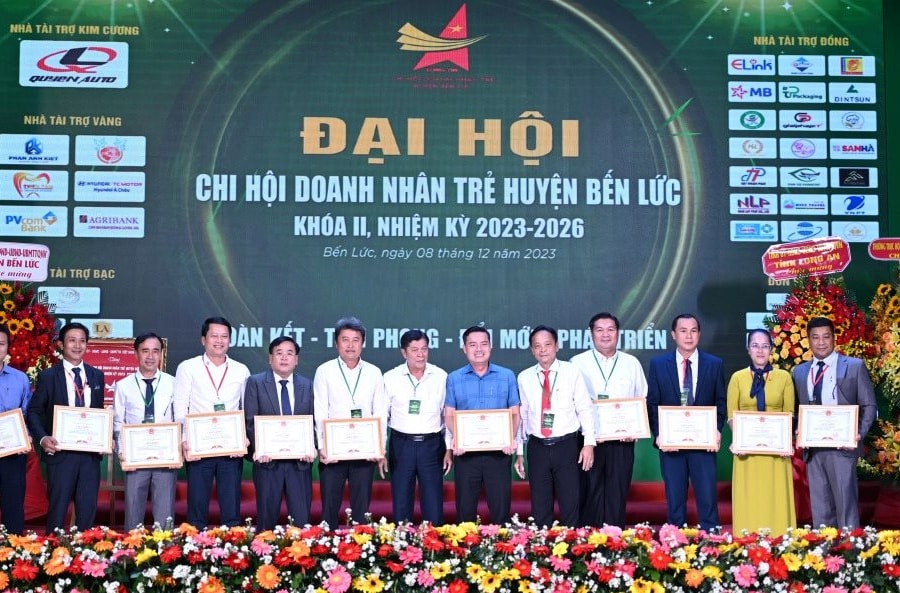 Ông Hứa Duy Luân đắc cử Chủ tịch Chi hội Doanh nhân trẻ huyện Bến Lức