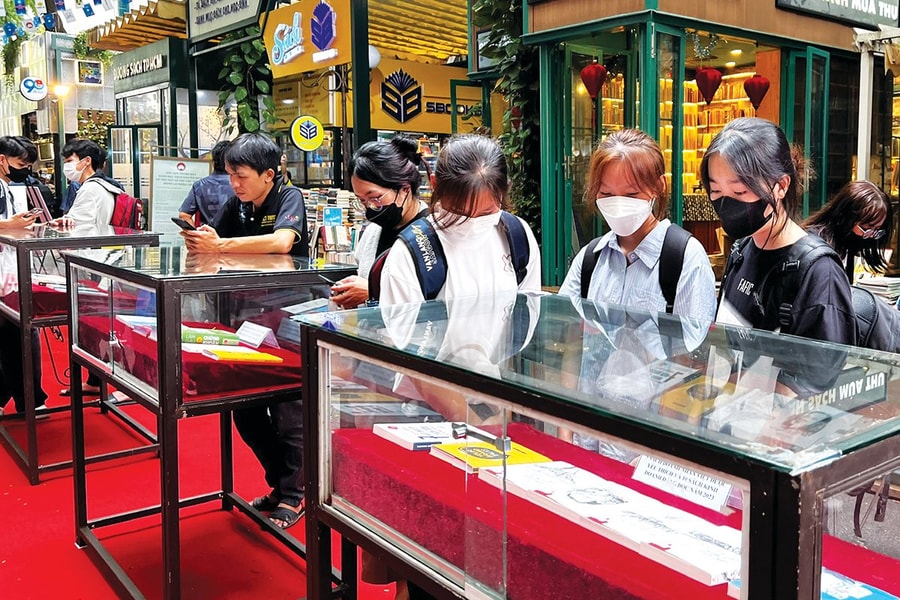 Để có nhiều tác phẩm thể hiện tầm vóc doanh nhân