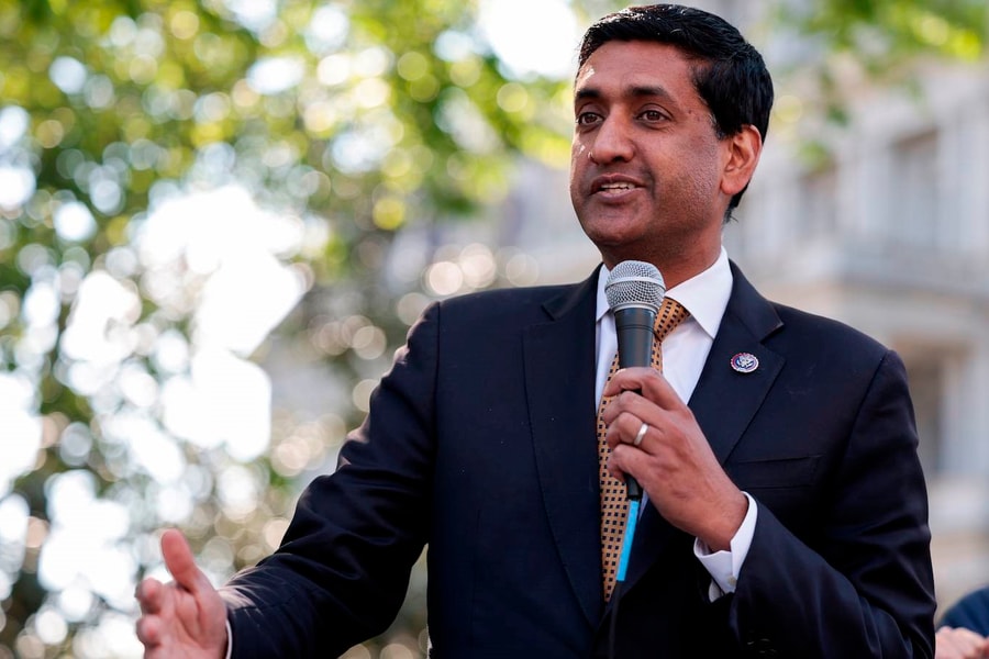 Nghị sỹ Mỹ nói FED hạ lãi suất hoặc đối diện nguy cơ ông Trump đắc cử