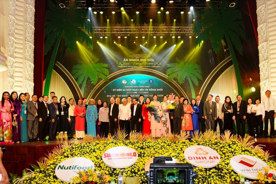 Ân nghĩa quê dừa - Khát vọng vươn xa: Hành trình đầy ý nghĩa