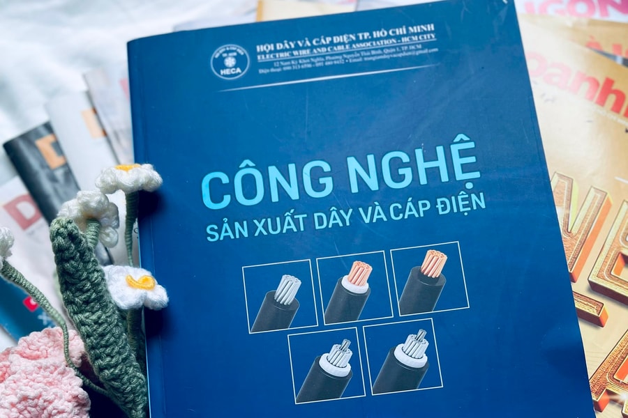 Công nghệ sản xuất dây và cáp điện: sách cập nhật kiến thức chuyên ngành 