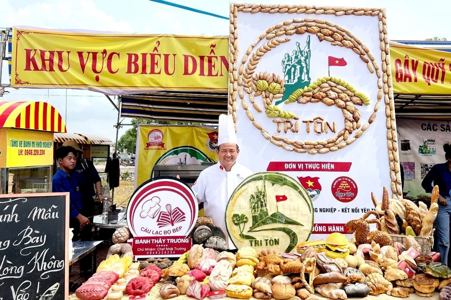 Câu lạc bộ Bếp Bánh thầy Trường: Nghệ thuật ẩm thực và hành trình yêu thương