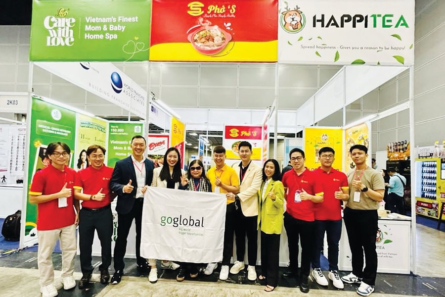 Một năm “go global”