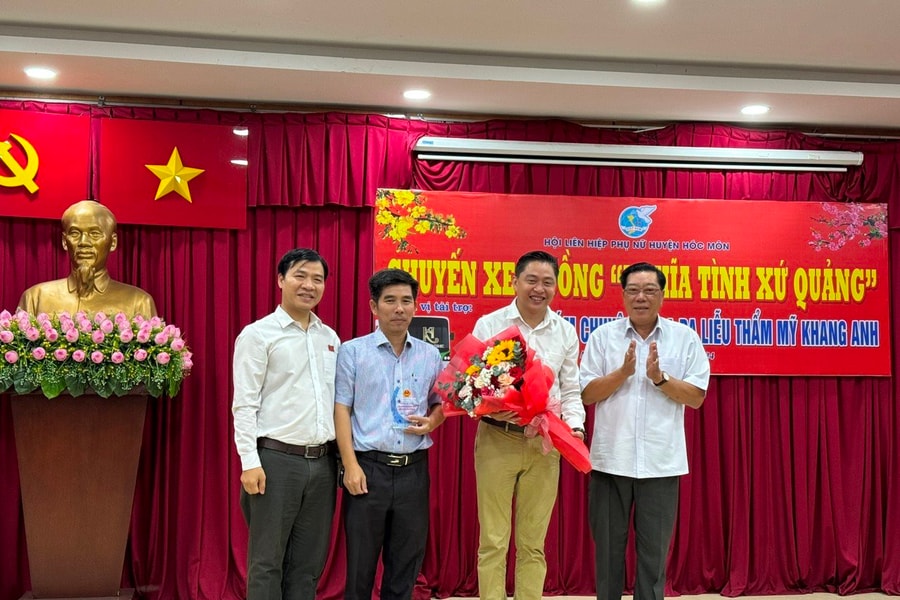 HAA tích cực tham gia các hoạt động cộng đồng, làm đẹp thành phố trước Tết