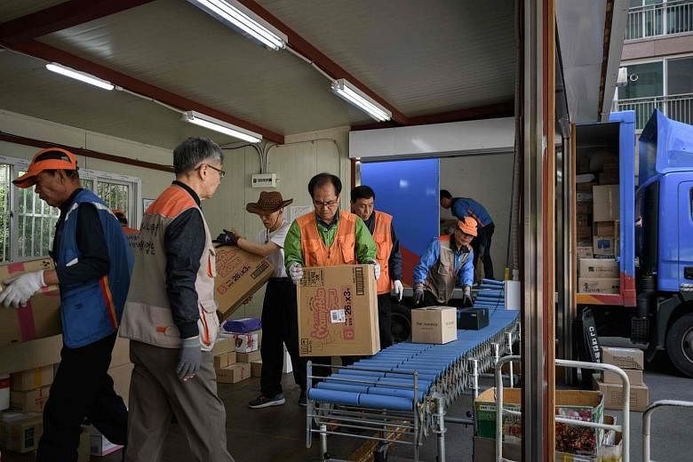 Người lớn tuổi đi làm ở Hàn Quốc ngày một nhiều