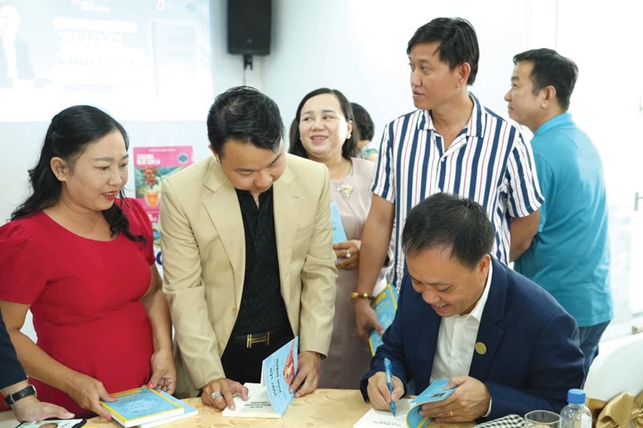 Doanh nhân đọc và viết sách: Bắt đầu từ đâu?