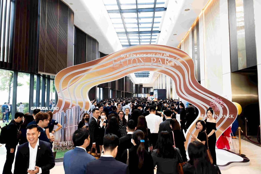 Lễ “Kick-off” của Eaton Park thu hút gần 2700 người tham dự