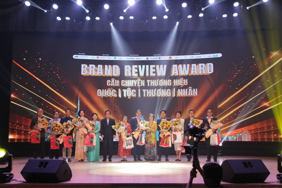 Chung kết Giải thưởng Brand Review Award mùa 1