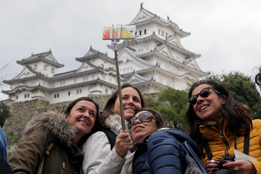 Khách nước ngoài ở Nhật chi tiêu nhiều hơn khi đồng yên yếu