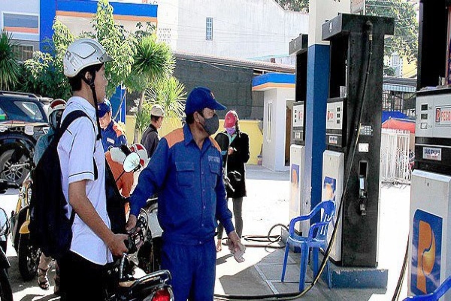 Bộ Công thương đề xuất doanh nghiệp tự quyết giá xăng dầu