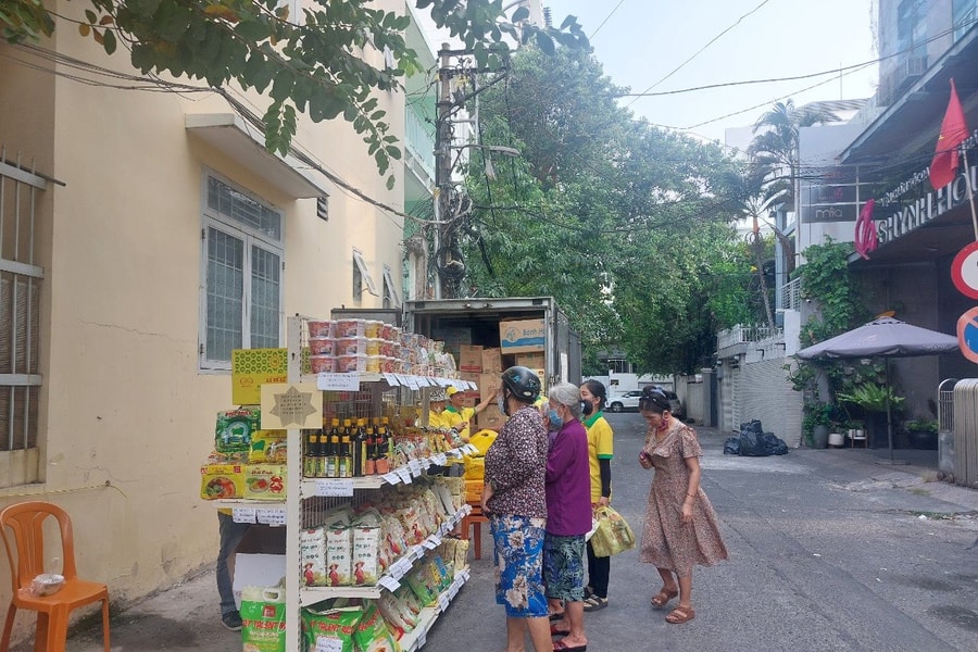 Hội Doanh nghiệp quận Phú Nhuận tổ chức gian hàng bình ổn giá cho người dân