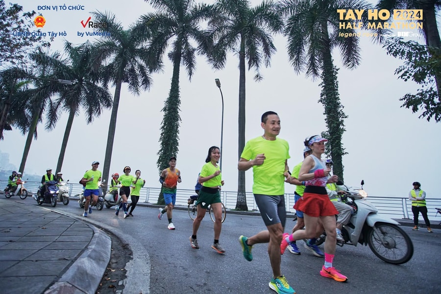 Pocari Sweat Việt Nam tự hào đồng hành cùng Tay Ho Half Marathon 2024
