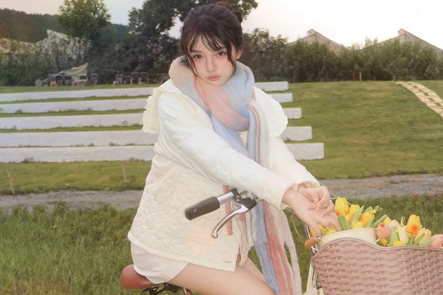 Thời trang nhựa, ai bảo không điệu đà?