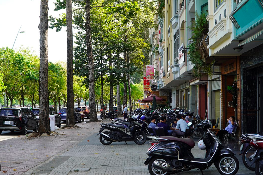 Quận 1 đã thu được hơn 84 triệu đồng sau một tuần cho thuê vỉa hè