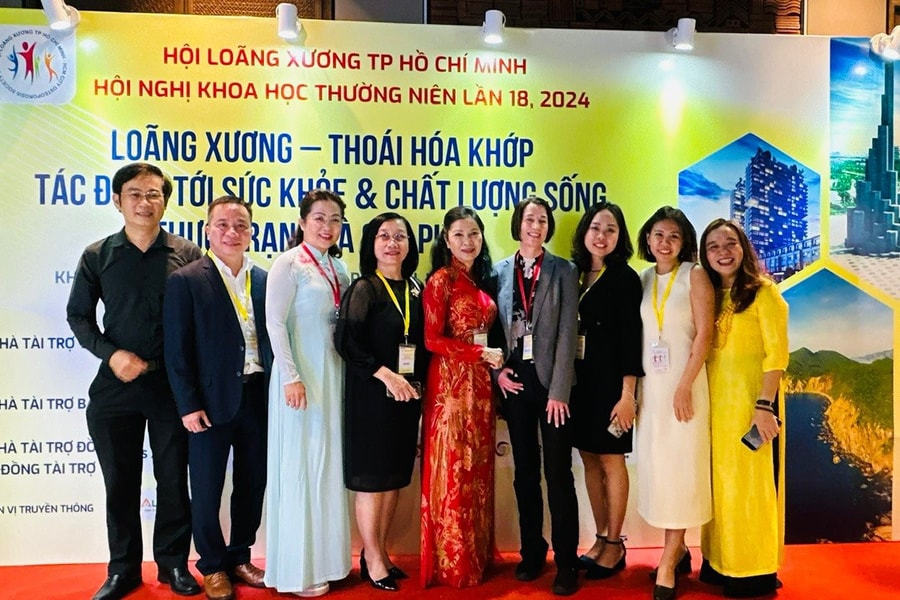 Phòng ngừa loãng xương là “đầu tư cho xương” càng sớm càng tốt