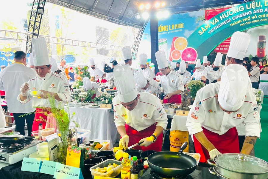 Giao lưu quốc tế món ngon với nguyên liệu từ sâm và hương liệu, dược liệu