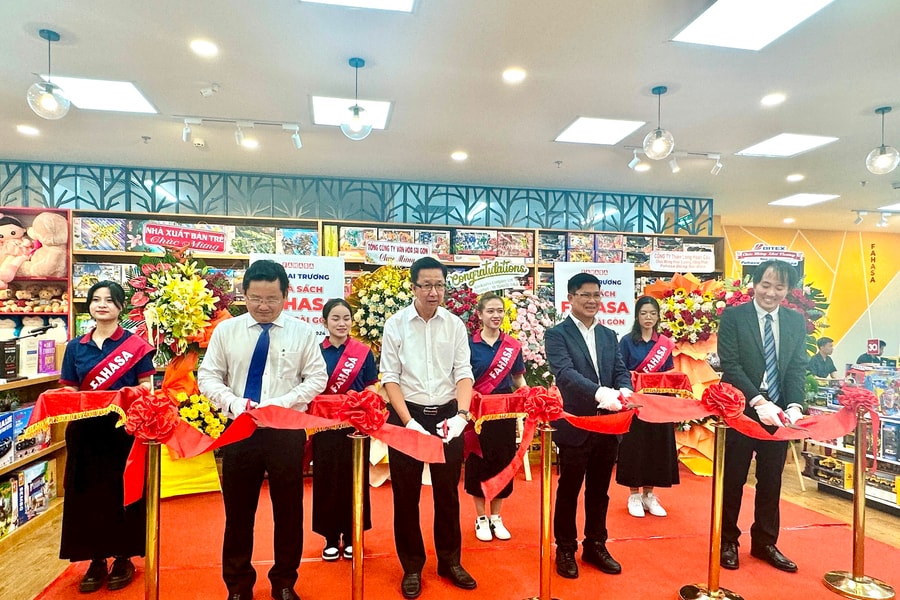 Khai trương Nhà sách Fahasa Đông Sài Gòn