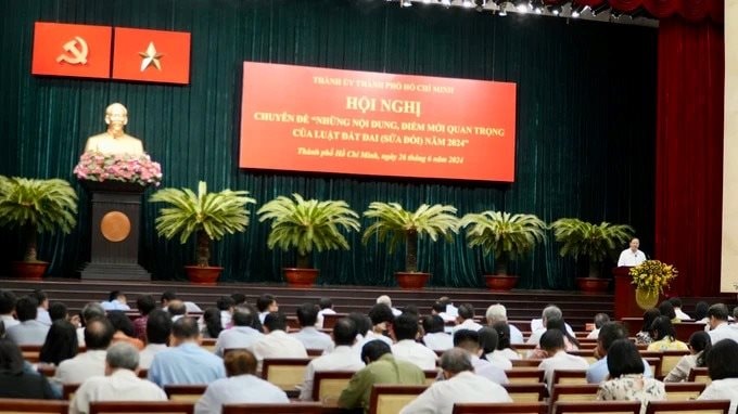 Thành ủy TP.HCM tổ chức Hội nghị chuyên đề “Những nội dung, điểm mới quan trọng của Luật Đất đai (sửa đổi) năm 2024”
