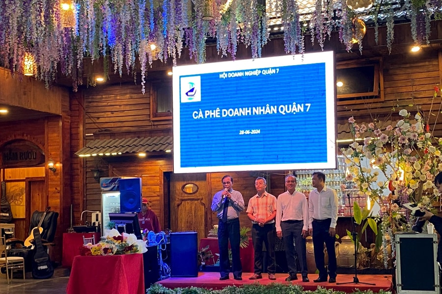 Tái khởi động Chương trình Cà phê doanh nhân quận 7