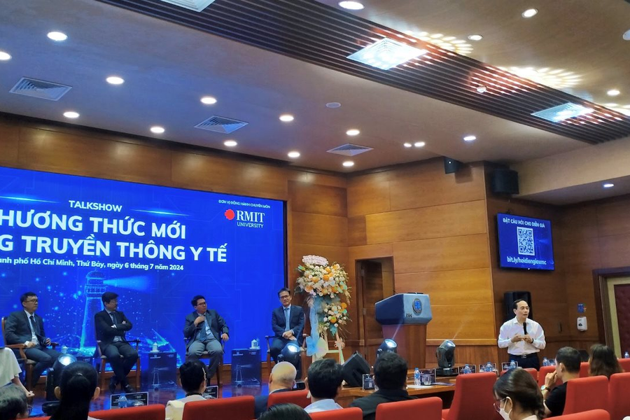 "Hoạt động của các chuyên gia y tế góp phần đa dạng phương thức truyền thông y tế"