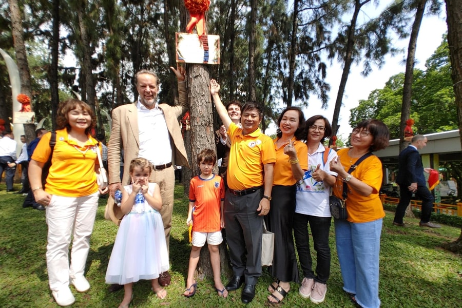 Khánh thành "Vườn thông Hữu nghị" tại TP.HCM