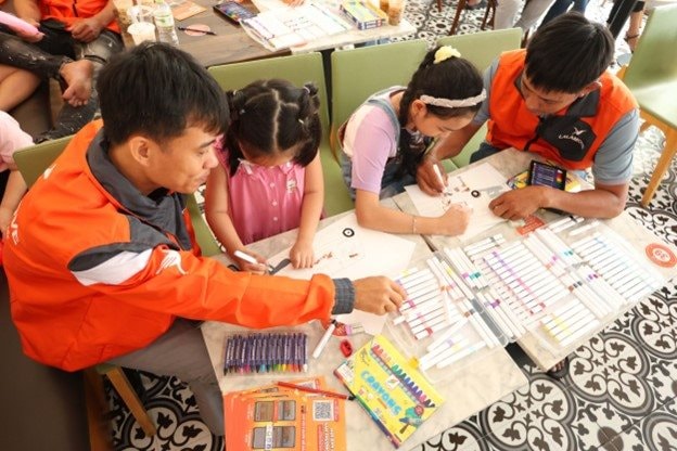 Cuộc thi vẽ tranh “Chuyến xe chắp cánh ước mơ con”