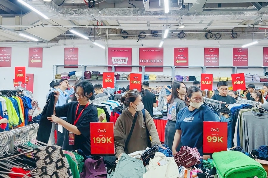 TP.HCM khuyến mại hàng hiệu lớn nhất từ trước đến nay