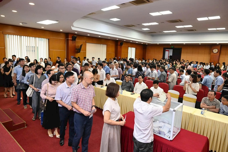 Bộ Công Thương phát động ủng hộ đồng bào bị thiệt hại do bão, lũ gây ra