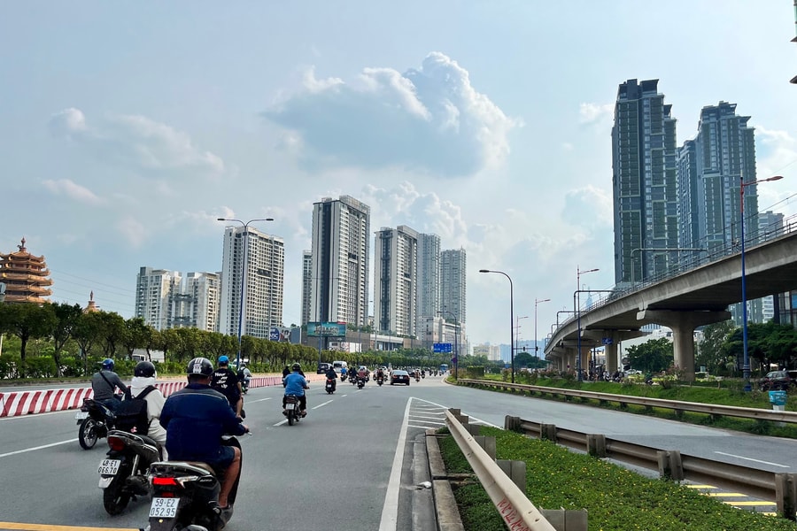 TP.HCM cấp thiết chuyển đổi công nghiệp