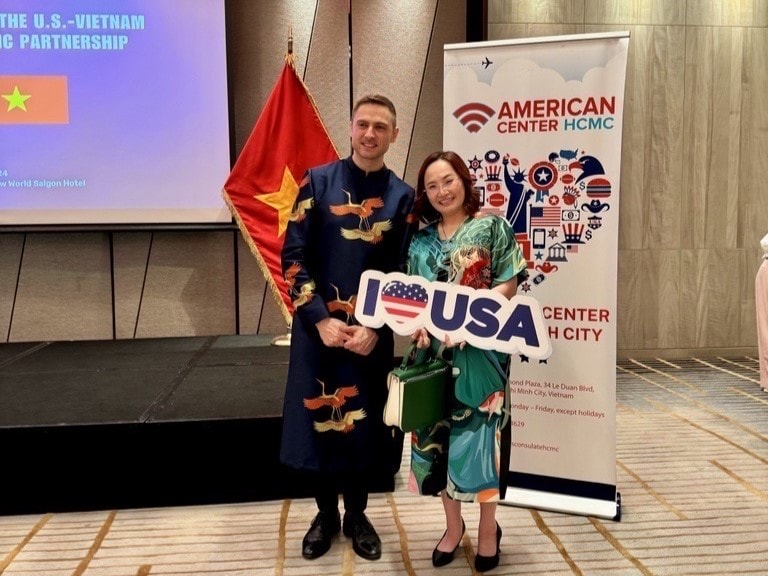 Chủ tịch TTC AgriS gặp gỡ và làm việc cùng Tổng Lãnh sự quán Mỹ về phát triển nông nghiệp bền vững