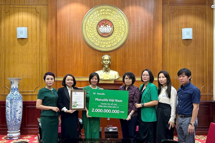 Manulife quyên góp hơn 2,6 tỷ đồng hỗ trợ khắc phục hậu quả bão Yagi