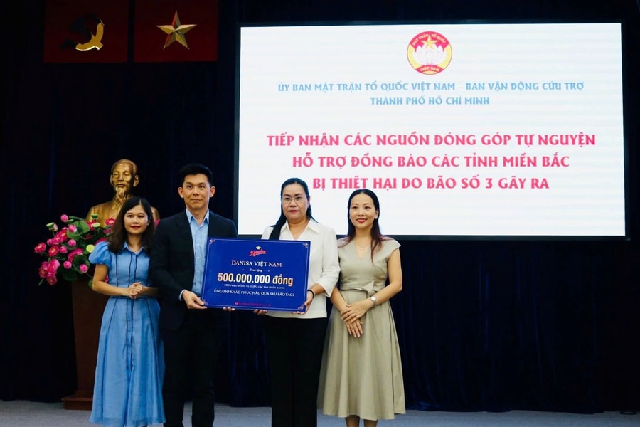 Danisa trao tặng gói hỗ trợ 500 triệu đồng đến đồng bào bị bão lũ miền Bắc