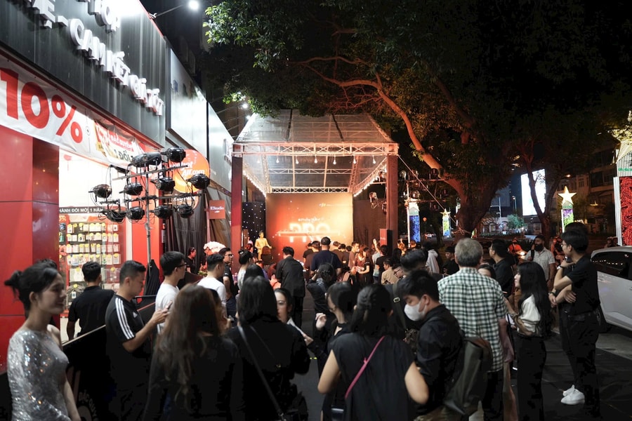 Thế Giới Di Động, FPT Shop và F.Studio by FPT mở bán iPhone 16 Series