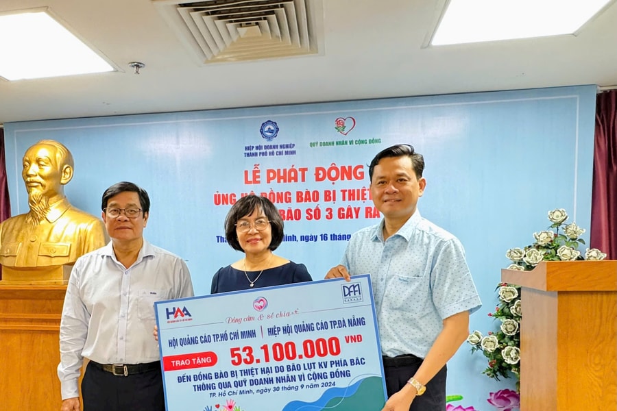 Đại diện DAA và HAA thăm hỏi, hỗ trợ doanh nghiệp ngành quảng cáo tại Bắc Ninh chịu thiệt hại do bão lũ