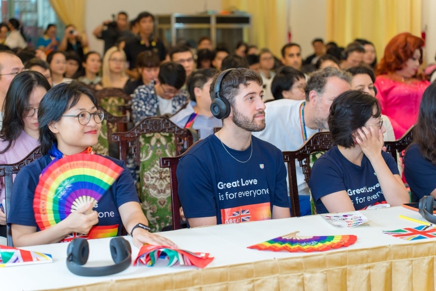 Hội thảo “Khi hòa nhập LGBT là câu chuyện kinh tế”