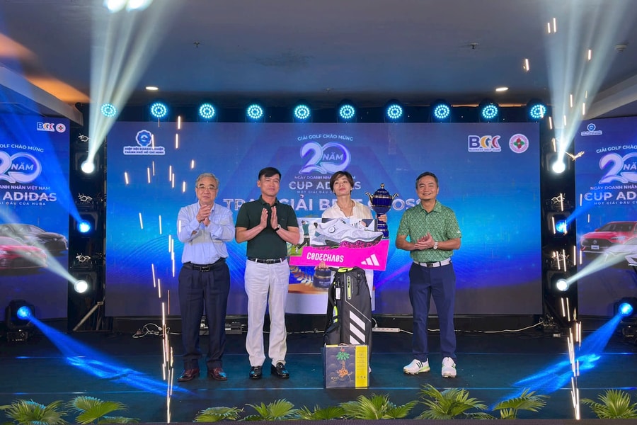 Hơn 250 golfer tham gia Giải golf chào mừng 20 năm Ngày Doanh nhân Việt Nam