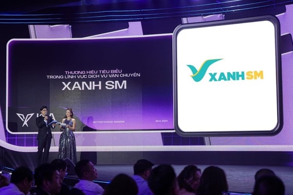 Xanh SM - Quán quân Giải thưởng Thương hiệu tiêu biểu trong lĩnh vực Dịch vụ vận chuyển