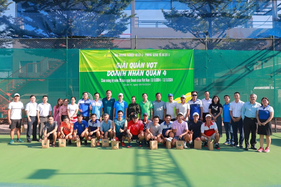 Giải quần vợt Doanh nhân Quận 4 chào mừng 20 năm Ngày Doanh nhân Việt Nam
