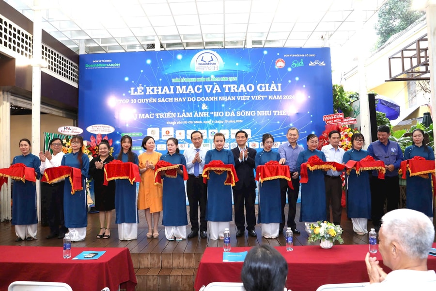 Khai mạc Tuần lễ Doanh nhân và Sách 2024 với nhiều hoạt động sôi nổi