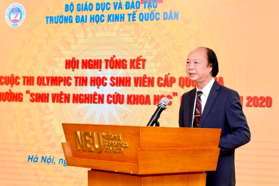 Chuyên gia công nghệ, doanh nhân Nguyễn Đình Thắng - Chủ tịch Hồng Cơ Group chia sẻ về “Chuyển đổi số, Chuyển đổi xanh”.