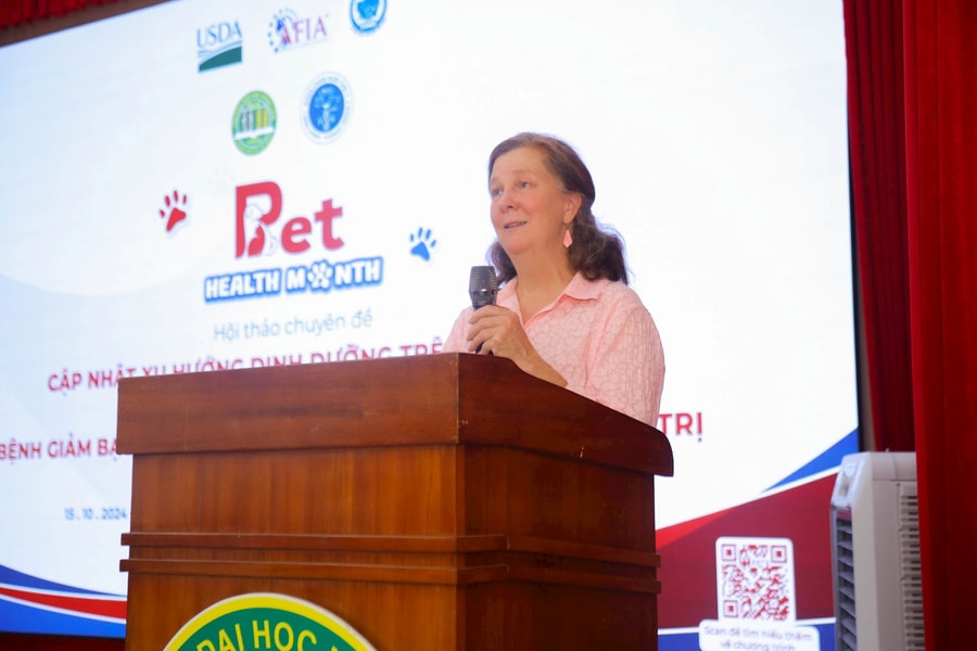 “Tháng sức khỏe thú cưng”: Cùng tìm hiểu về xu hướng dinh dưỡng và bệnh giảm bạch cầu ở mèo