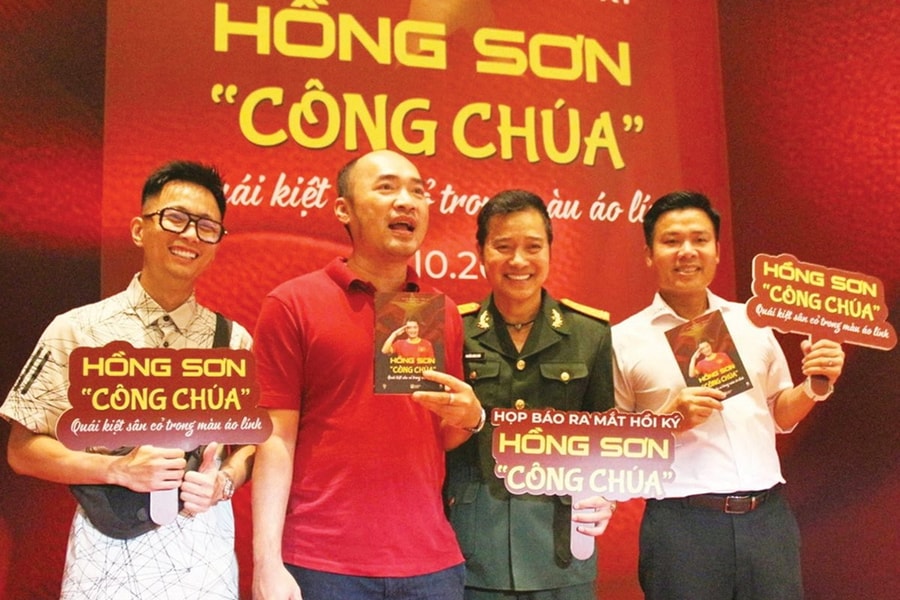 Máu kinh doanh của Hồng Sơn